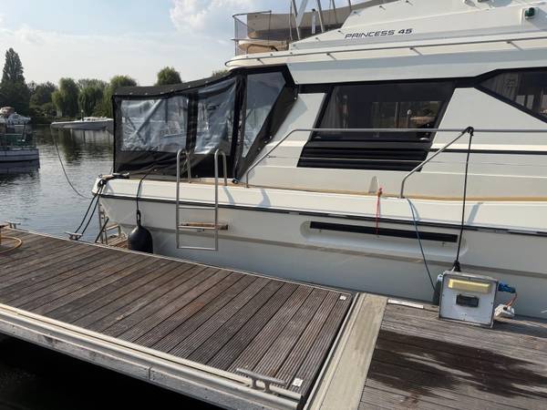 Shamrock Motor Yacht photo 3